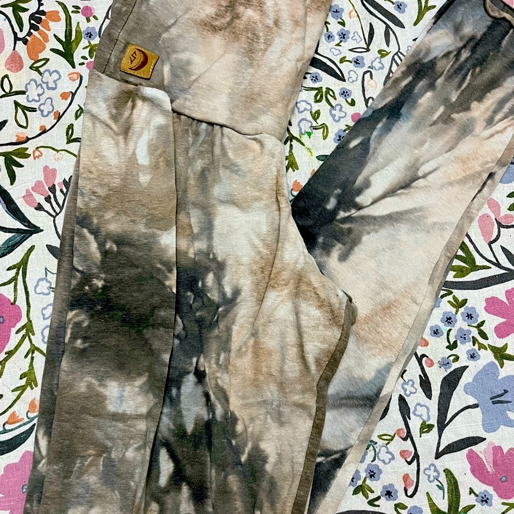 Sinew moon leggings